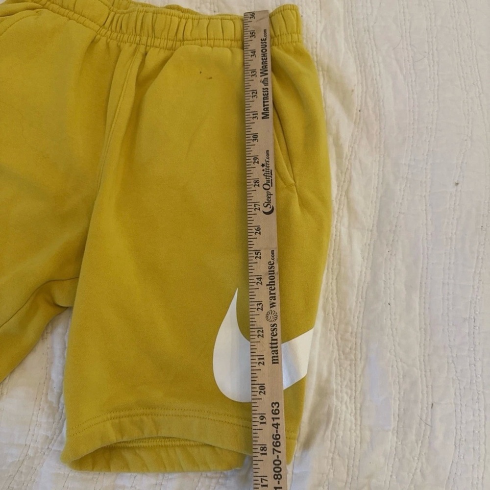 Nike GX Club Shorts BV2721-709 Vivid Sulfur/Vivid Sulfur Men's Size Large - Picture 4 of 10